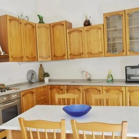 Camera Balu Πανσιόν